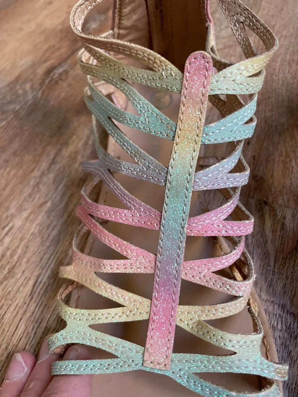 V Girls Rainbow Ombre Glitter Gladiator Sandals Strappy Back Zip Flat Size 4